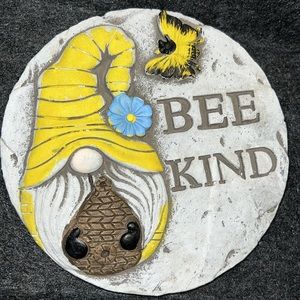 New Fairy Garden “Bee Kind” Gnome Decorative Garden Step Stone Figurine 6.5”
